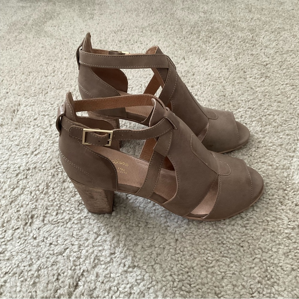 *NWOT* Seychelles Thoughtful High Heel Sandals